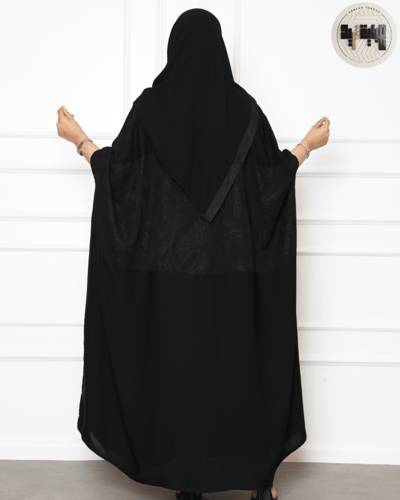 عباية بشت قطري سوداء بنقشة مشجرة – تصميم فخم بطابع...