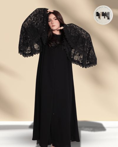 عباية بأكمام دانتيل واسعة للسهرات