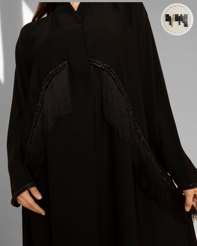 عباية مطرزة بالخرز مع أهداب فاخرة تصميم سهرة أنيق