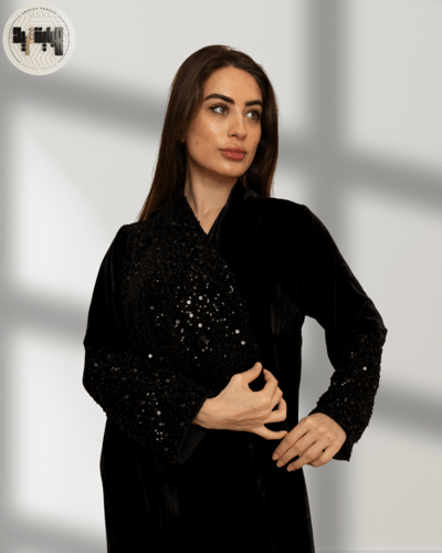 عباية مخمل اسود مزينة ترتر فاخر