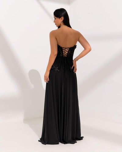 توب كورسيه مع تنورة كريب