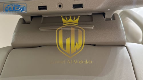 شاشات خلفية لاند كروزر 2022 - 2023