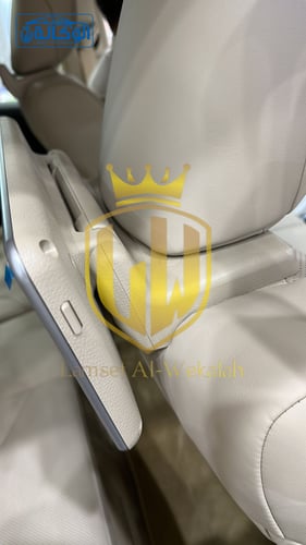 شاشات خلفية لاند كروزر 2022 - 2023