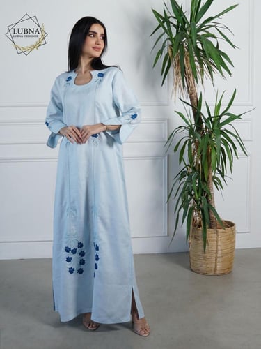 جلابية تطريز يدوي بقصة عصريّة