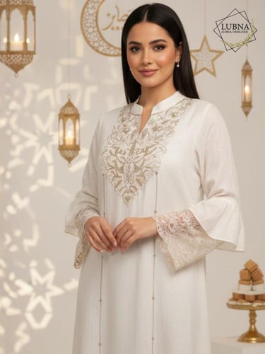 فستان لينن أبيض بلمسة قصب أنيقة