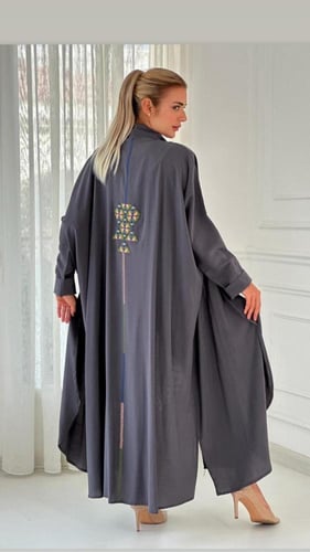 عباية انيقة بتطريز يدوي - رمادي
