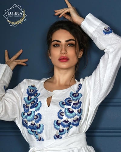 ثوب أنيق يعكس هويتك