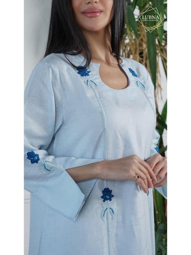 جلابية تطريز يدوي بقصة عصريّة