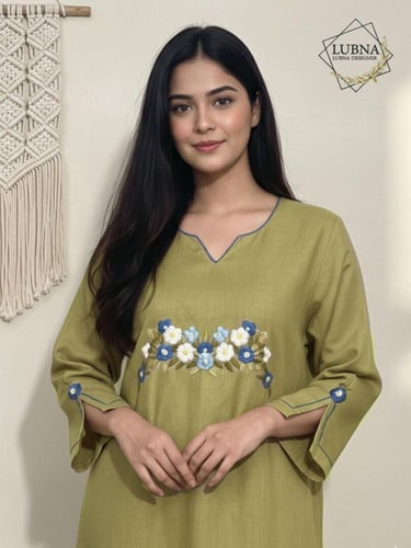 جلابية لينن بورود مطرّزة يدويًا