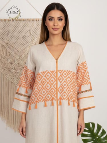 جلابية عصرية بتطريز برتقالي