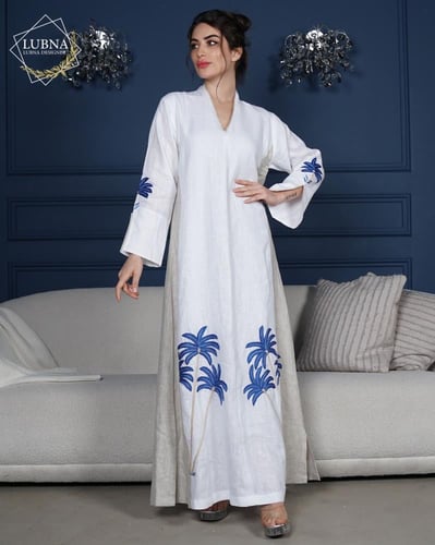 ثوب مطرز يشبه فخامتك