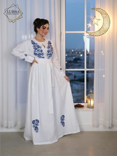 ثوب أنيق يعكس هويتك