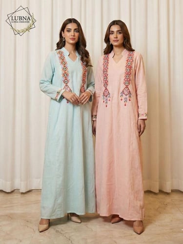 ثوب انيق مطرز من الصدر