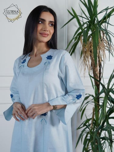 جلابية تطريز يدوي بقصة عصريّة