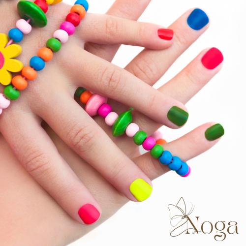 بديكير منكير أطفال مع لون