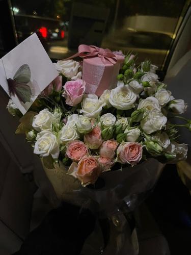 باقة ورد مع خاتم