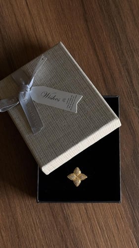 خاتم فلورا رويال