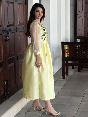 فستان العقيق