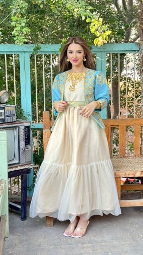 فستان اللؤلؤه