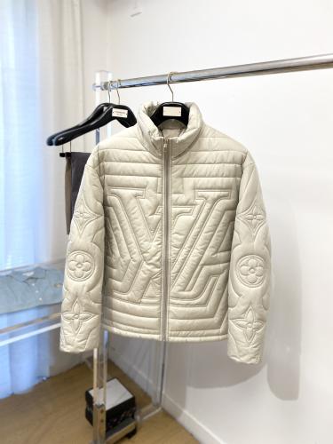 ‏ Louis Vuitton