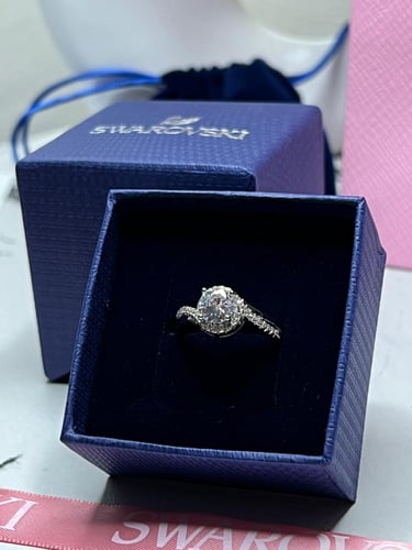 خاتم سوارفيسكي