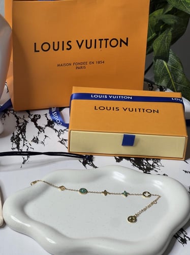 إسوارة LOUIS VUITTON معدن ذهبي أخضر