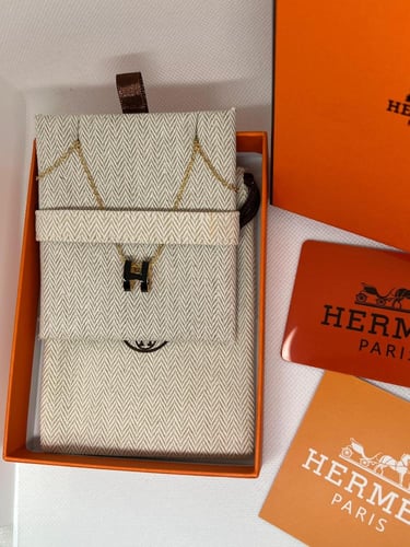 سلسال HERMES معدن ذهبي أسود