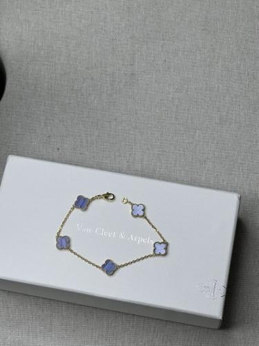 إسوارة Van cleef ذهبي -وردي