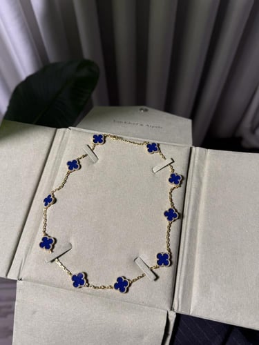 سلسال فان كليف 10 وردات - أزرق