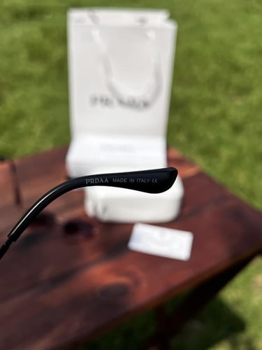 نظارة PRADA لونين