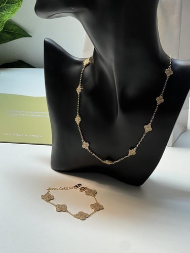 طقم van cleef ذهبي