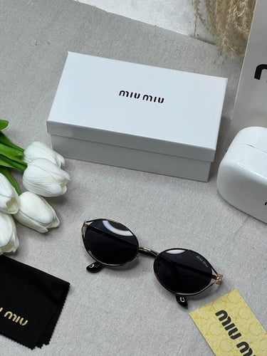 نظارة MIU MIU