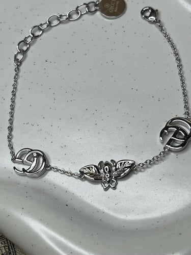 اسوارة GUCCI فضي