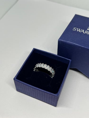 خاتم سوارفيسكي _ فص فضي