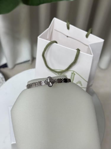 اسوارة Van cleef فضي