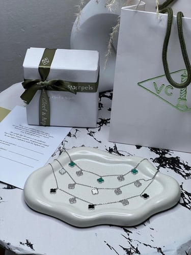 سلسال شوكر مع حلق Van cleef