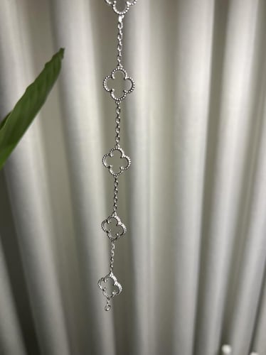 إسوارة Van cleef فضي - شفافه