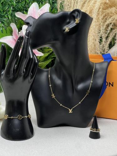 طقم إكسسوارات LOUIS VUITTON - طقم لويس فيتون