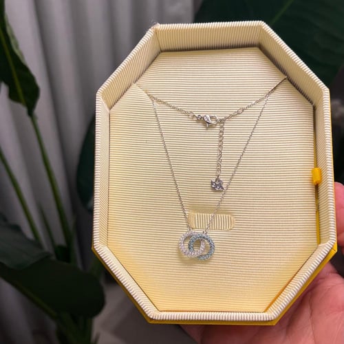 سلسال سوارفيسكي فضي كريستالة