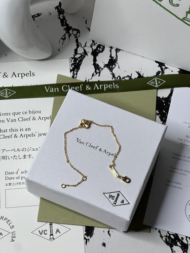 إسوارة Van cleef ذهبي _ كرستالات