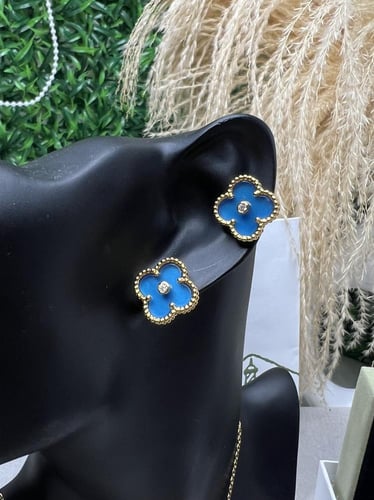 طقم van cleef أزرق - ذهبي
