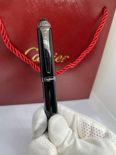 قلم حبر من مجموعة سانتوس دو كارتيه