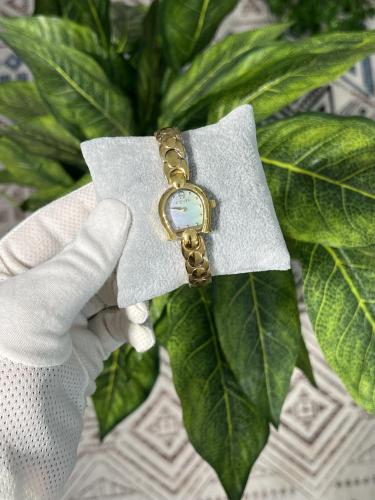 ساعة اقنر -نسائي