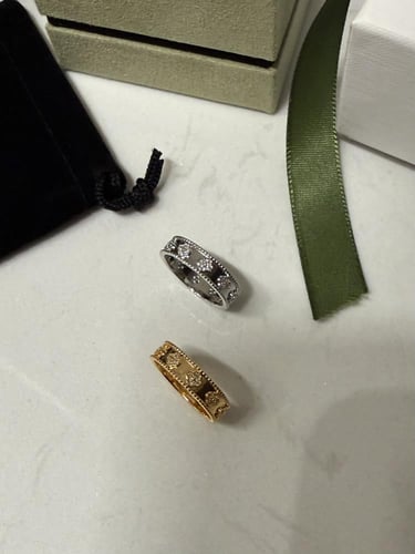 خاتم Van cleef لونين( ذهبي - فضي )