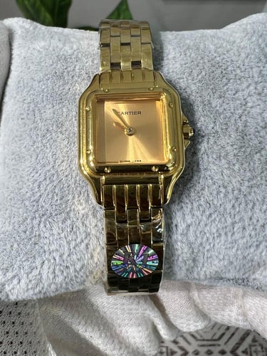 ساعة كارتيه -نسائيه