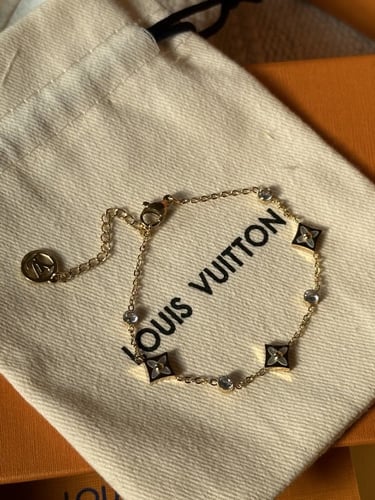 إسوارة LOUIS VUITTON معدن ذهبي