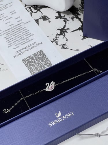 اسوارة سوارفيسكي فضي _كرستالة وردي