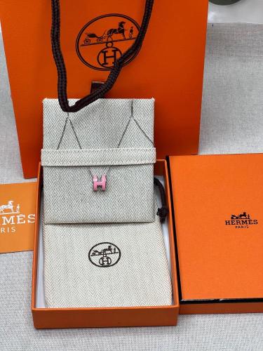سلسال HERMES معدن فضي وردي
