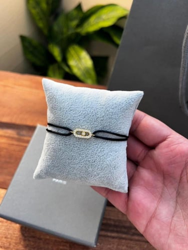 أسوارة MESSIKA خيط ملون ذهبي