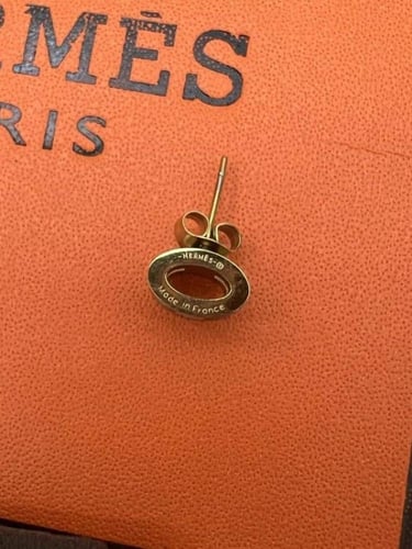 سلسال hermes مع حلق ذهبي - وردي